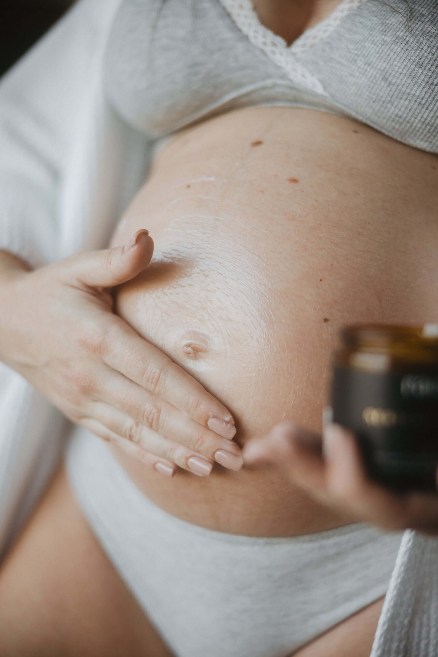 Raisi Skincare Nurturing Balm For Pregnancy 